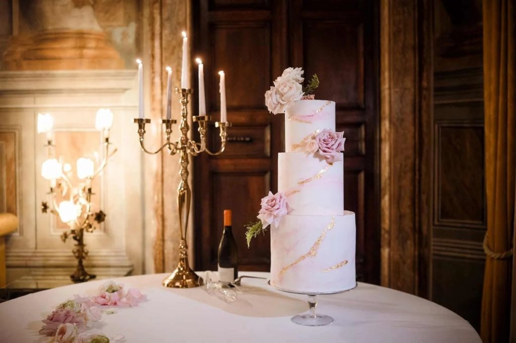 Flavor Combinations for Multi-Tier Cakes